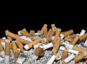 Sigarette elettroniche: aiutano gli adulti a smettere, ma avvicinano i giovani al fumo